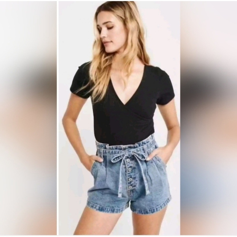 Abercrombie & Fitch Natural Rise Paperbag Denim Shorts Light Wash BlueSize 30 10